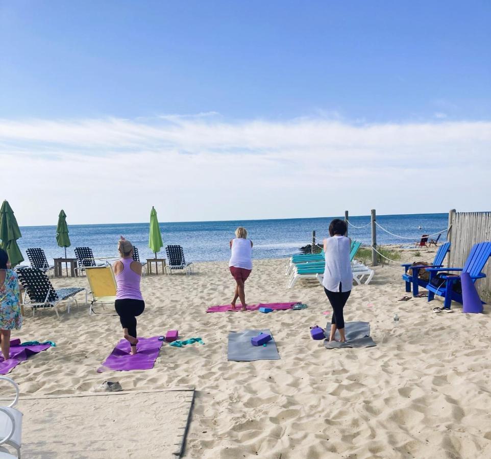 By The Sea Guests Bed & Breakfast And Suites Dennisport Buitenkant foto