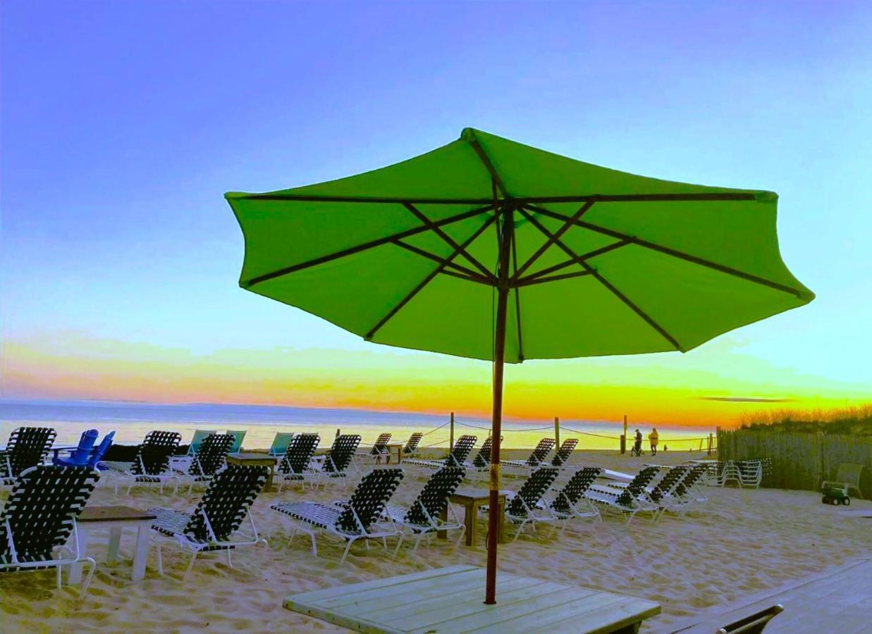 By The Sea Guests Bed & Breakfast And Suites Dennisport Buitenkant foto