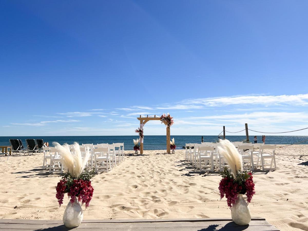 By The Sea Guests Bed & Breakfast And Suites Dennisport Buitenkant foto