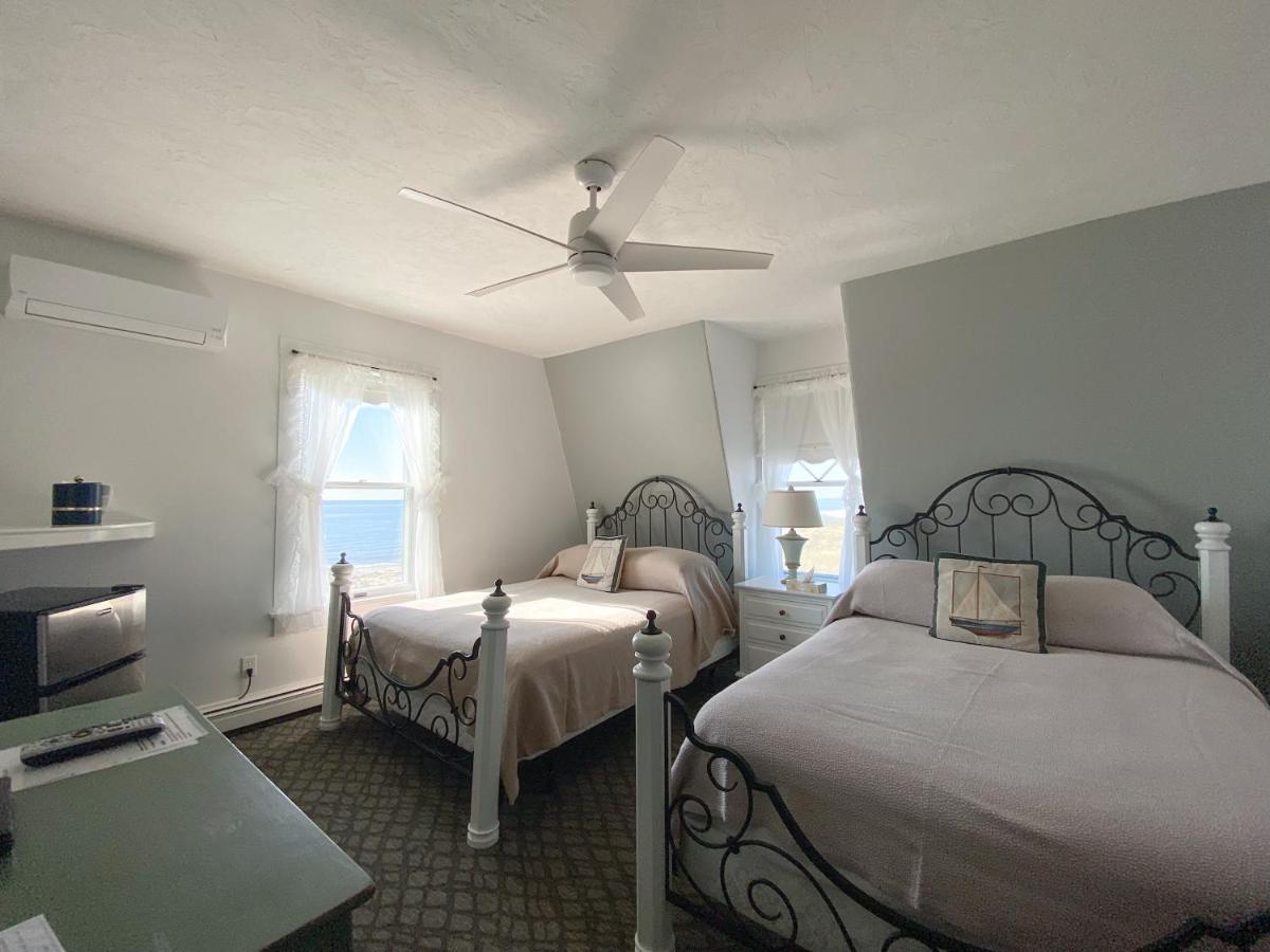 By The Sea Guests Bed & Breakfast And Suites Dennisport Buitenkant foto