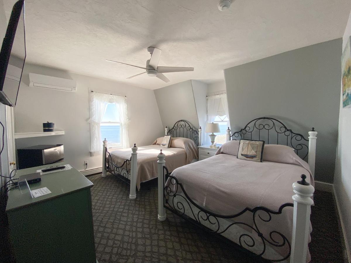 By The Sea Guests Bed & Breakfast And Suites Dennisport Buitenkant foto