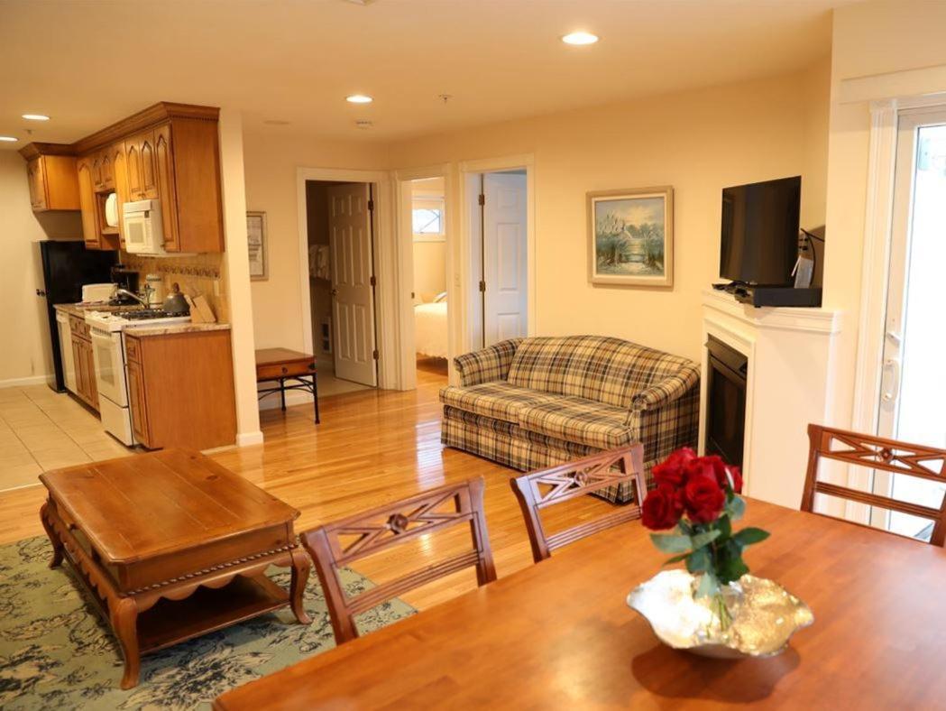 By The Sea Guests Bed & Breakfast And Suites Dennisport Kamer foto